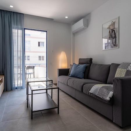 Odyssey - Captivating 2-Bedroom Retreat In ลาร์นาคา ภายนอก รูปภาพ