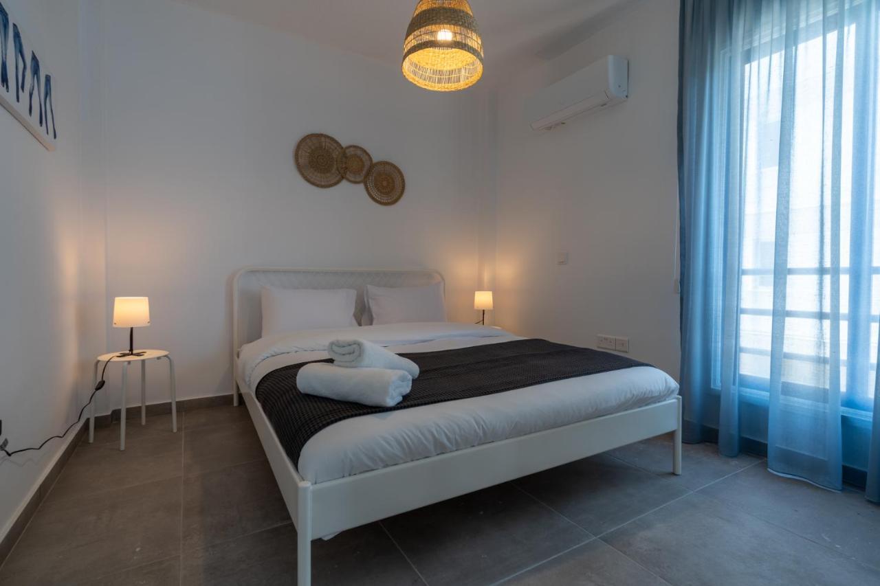 Odyssey - Captivating 2-Bedroom Retreat In ลาร์นาคา ภายนอก รูปภาพ