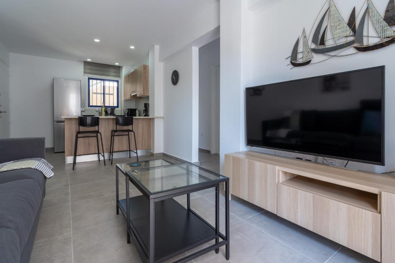 Odyssey - Captivating 2-Bedroom Retreat In ลาร์นาคา ภายนอก รูปภาพ