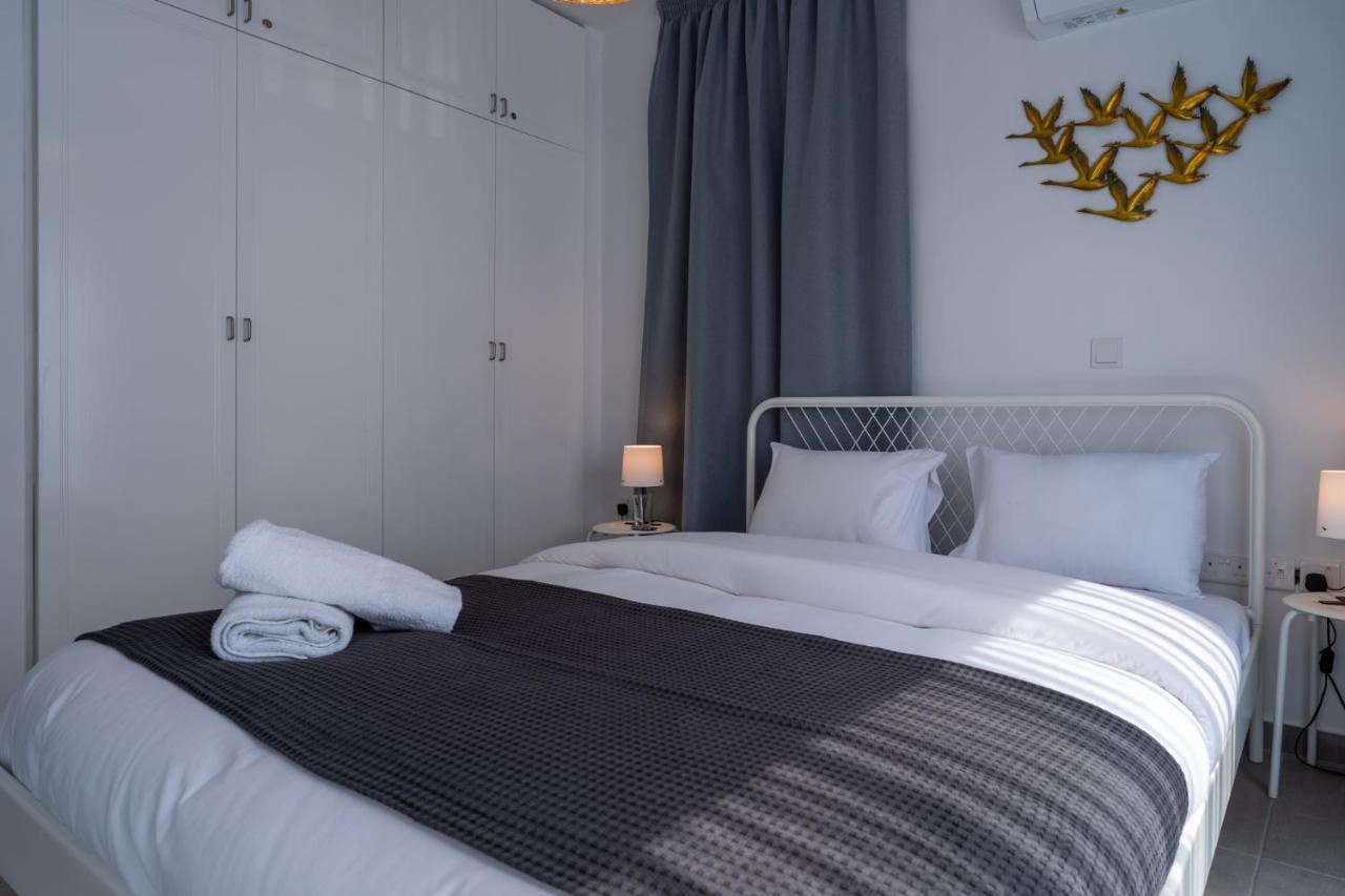 Odyssey - Captivating 2-Bedroom Retreat In ลาร์นาคา ภายนอก รูปภาพ