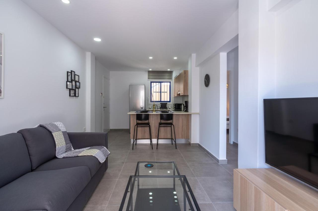 Odyssey - Captivating 2-Bedroom Retreat In ลาร์นาคา ภายนอก รูปภาพ
